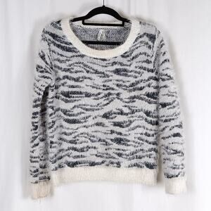 Mudd Zebra Print Fuzzy Pullover Sweater Size S